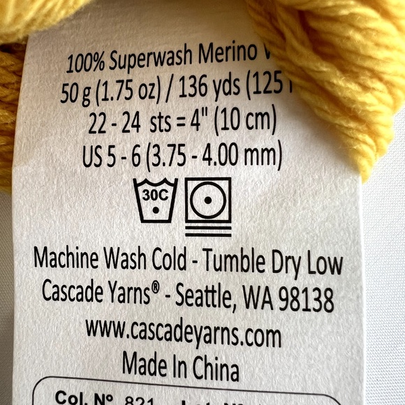 Cascade Yarns 220 Supewash Sport 100% Merino Wool 1 Skein Yellow 50 grams 135 Yd - Picture 5 of 5